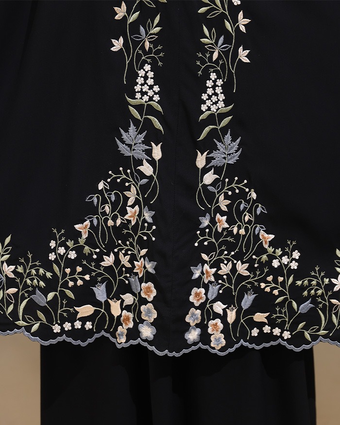 Senaraya - Classic Prayer Robe in Black