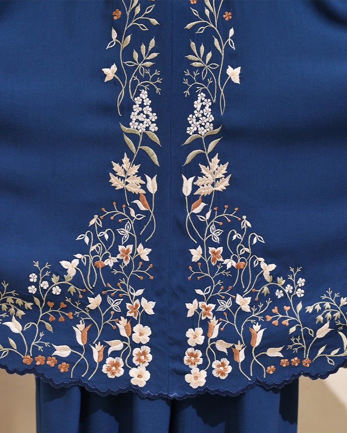 Senaraya - Classic Prayer Robe in Navy