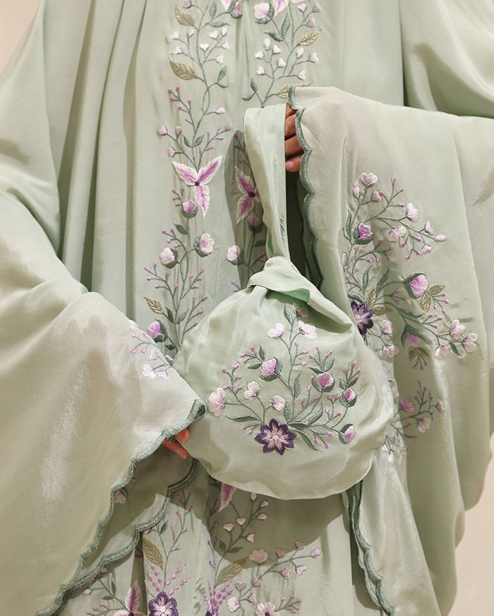Senaraya - Light Prayer Robe in Sage