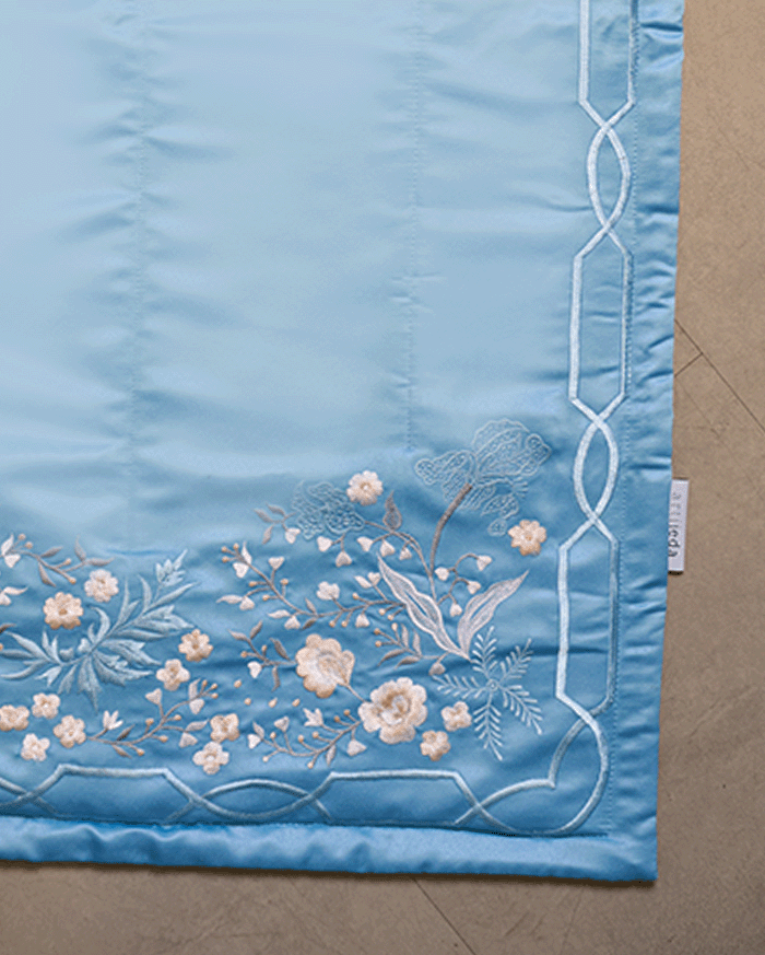 Arumanika - Signature Prayer Mat in Blue