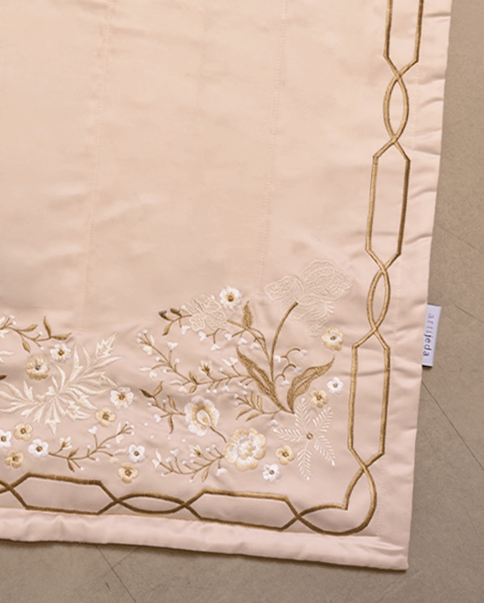 Arumanika - Signature Prayer Mat in Sand
