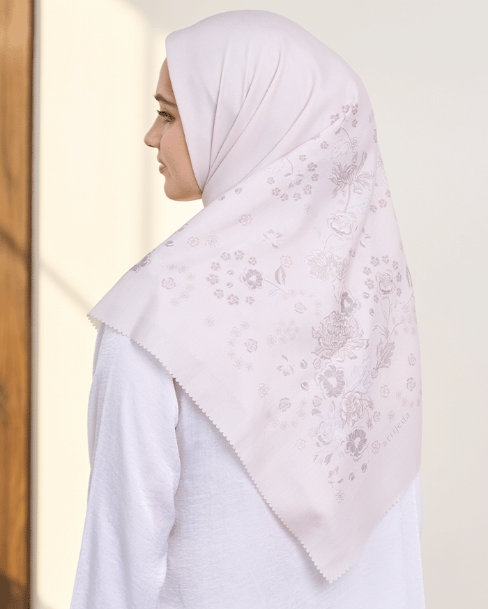 Arumanika - Artful Hijab in Sand