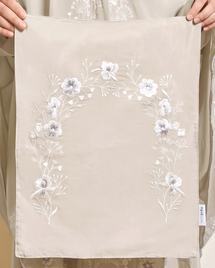 Arumanika - Light Prayer Robe in Ash