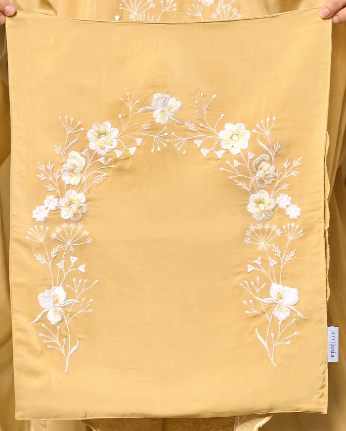 Arumanika - Light Prayer Robe in Gold