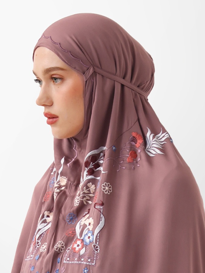 Swaranismara - Luxe Prayer Robe in Rosewood