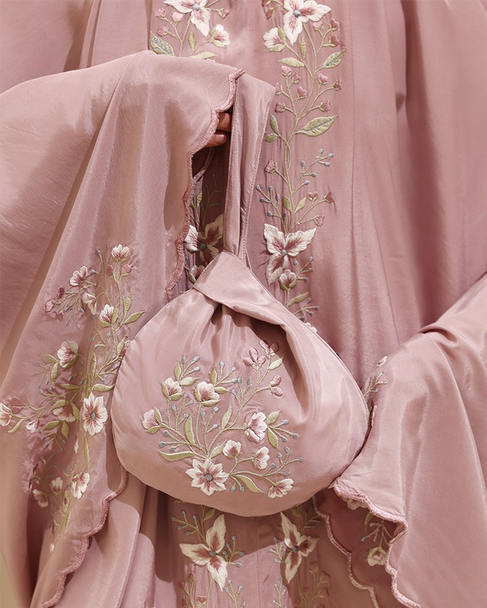 Senaraya - Light Prayer Robe in Lilac