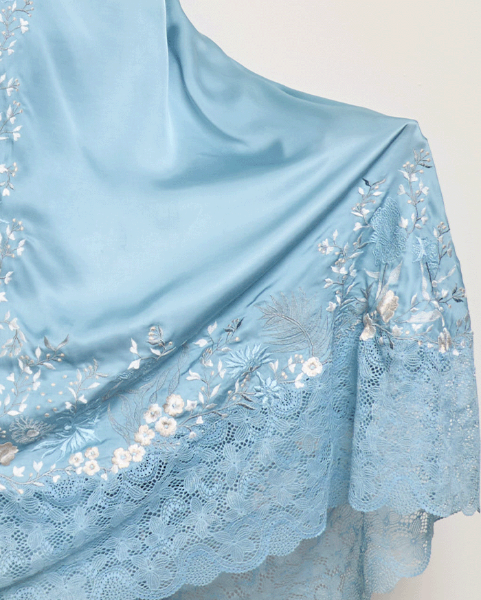 Arumanika - Signature Prayer Robe in Blue