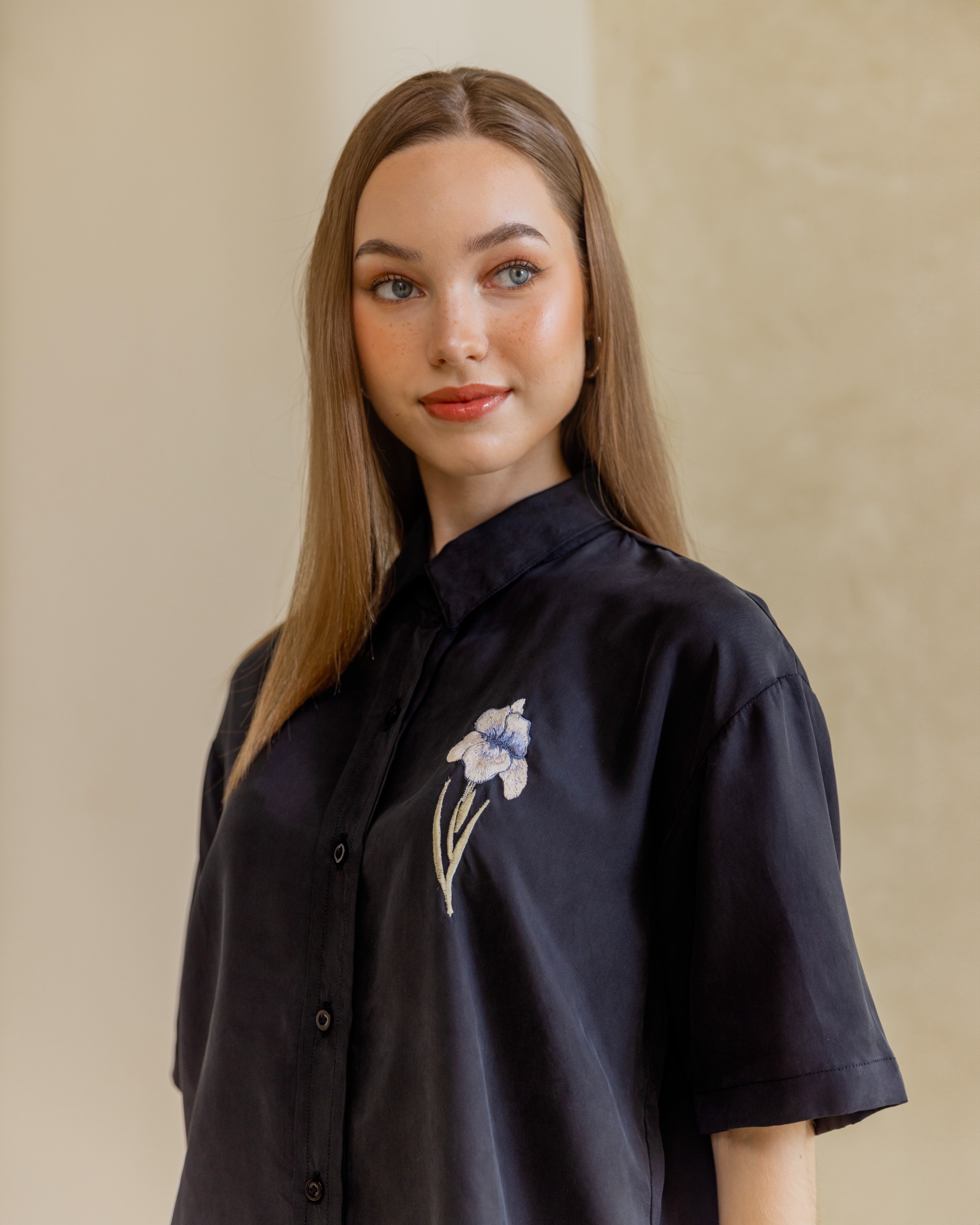 Chitrakala - Boxy Shirt in Black