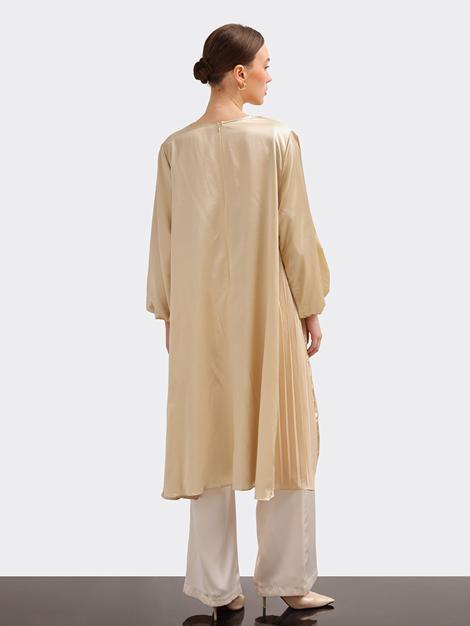 Swaranismara - Pleated Dress in Gold