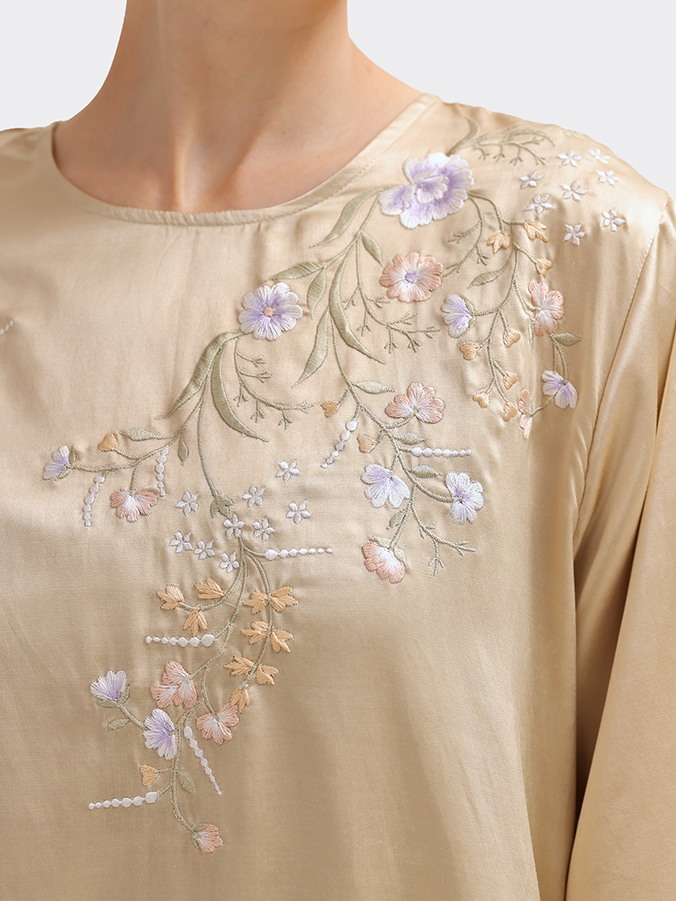 Swaranismara - Pleated Dress in Gold