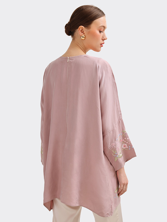 Swaranismara - Square Blouse in Pink