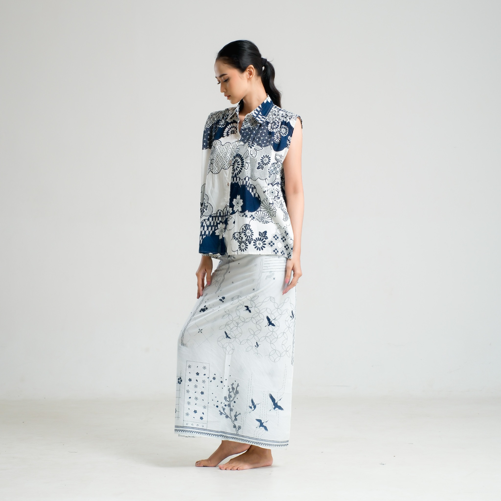 SAKA ASTA | SLEEVELESS RUANG LANGIT PUTIH