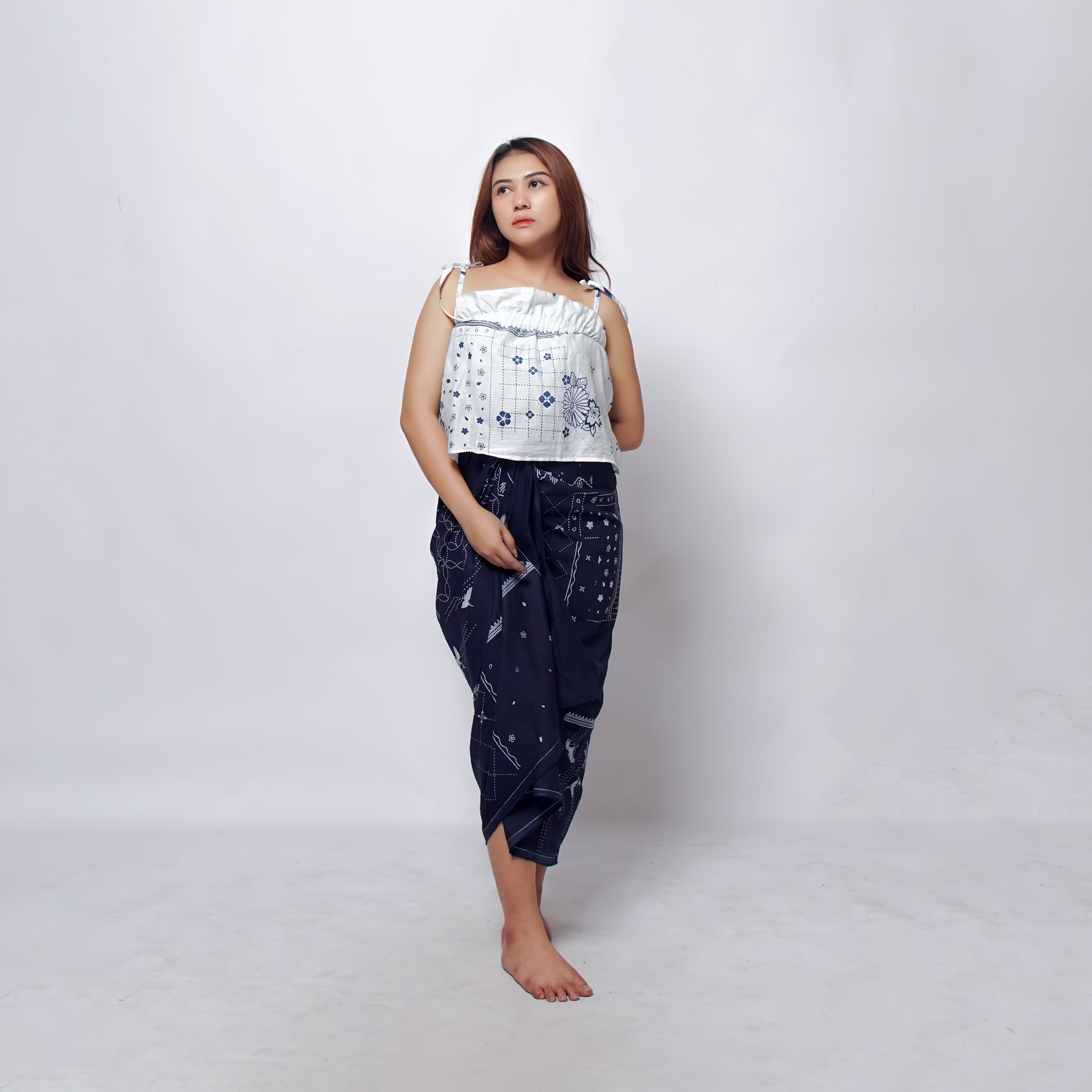 Crane Sakura Putih Tank Top | Saka Asta