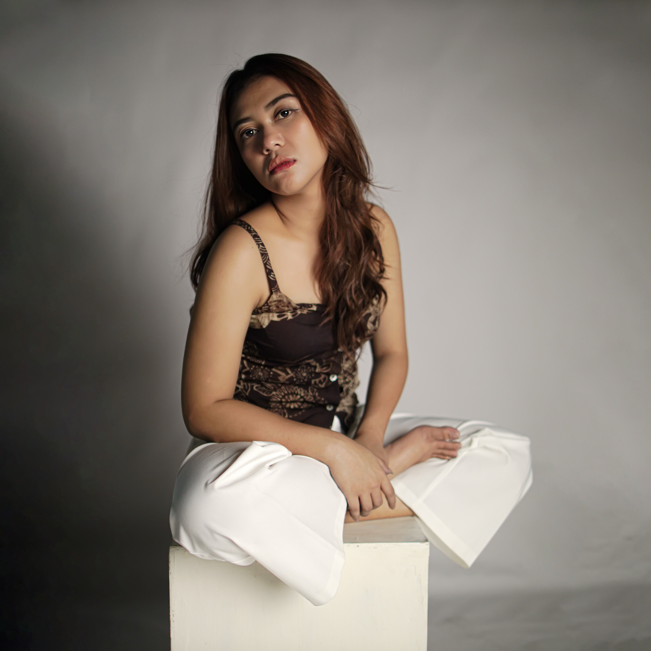 Ruang Langit Brown Coffee Tank Top | Saka Asta