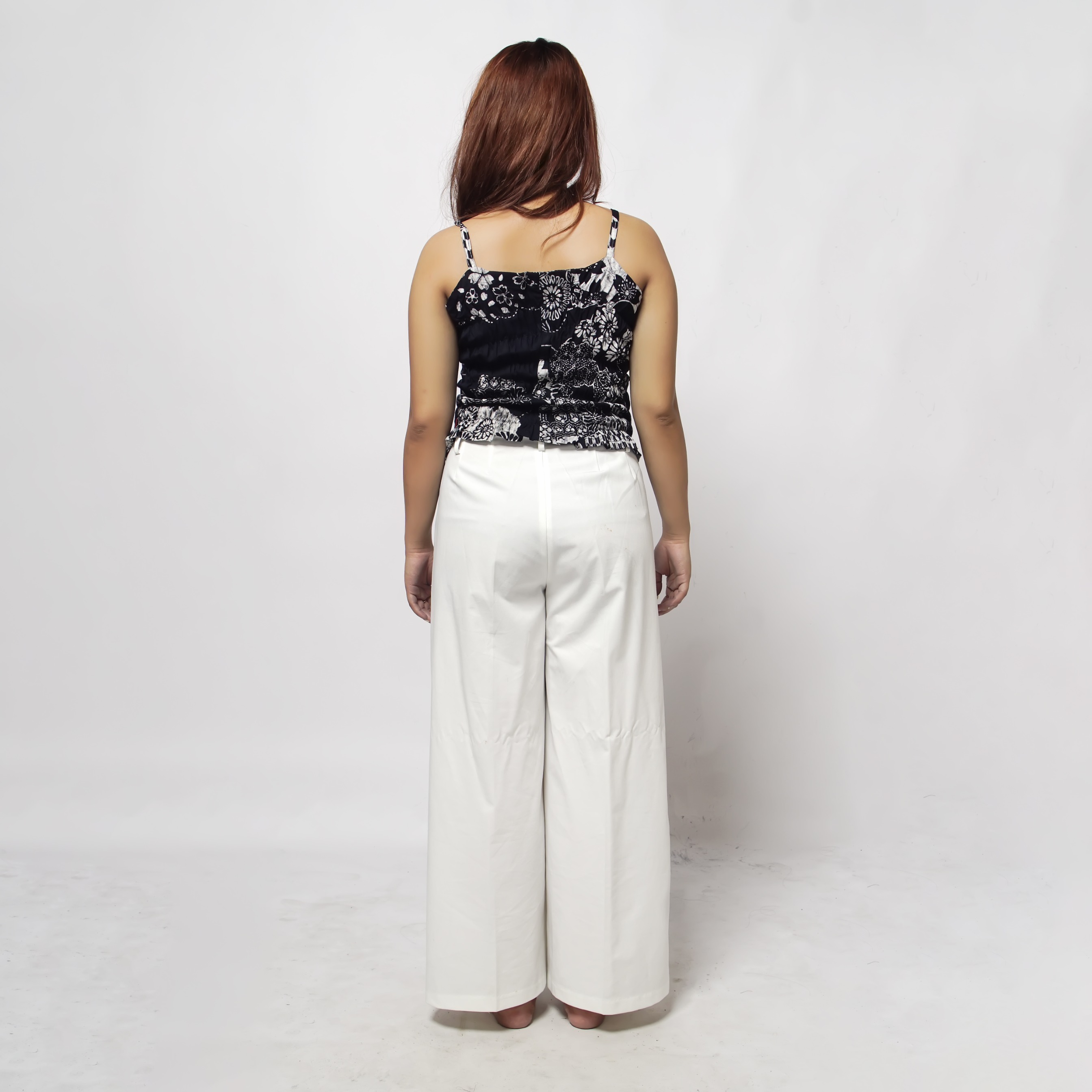 Ruang Langit Black Tank Top | Saka Asta