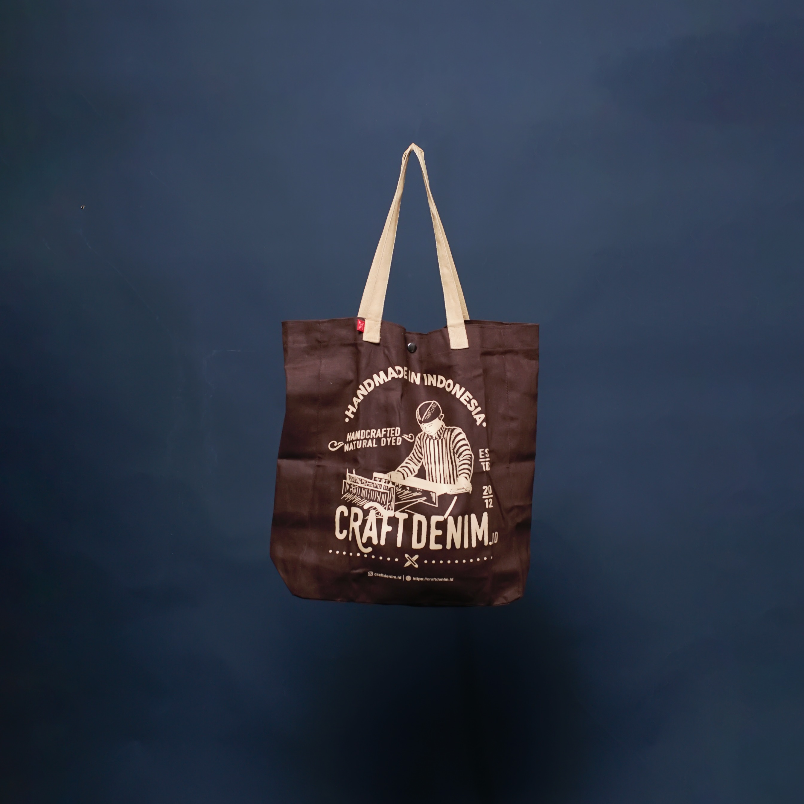 Tote Bag Merch Cokelat Kopi | Craft Denim