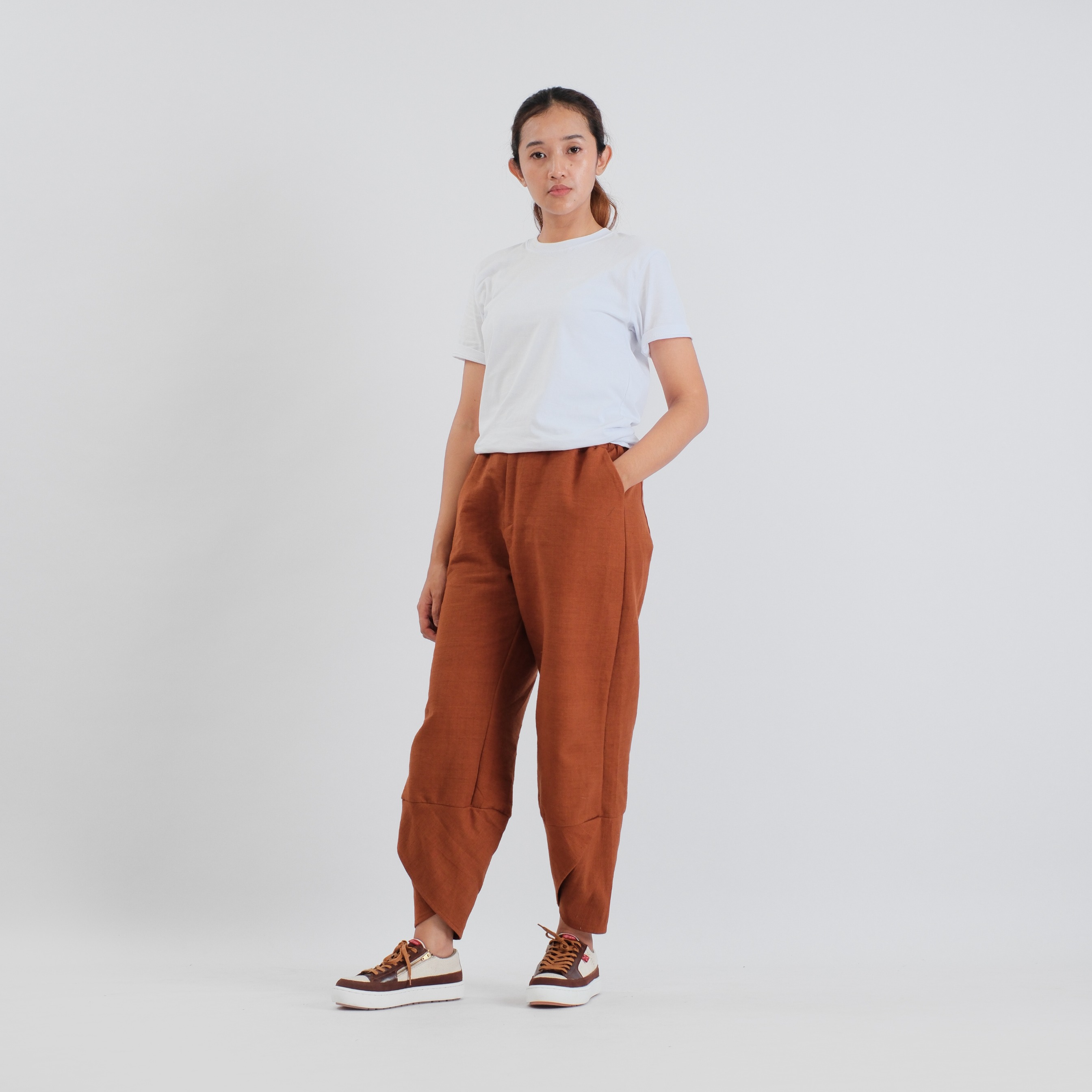 SAKAASTA | HAREM PANTS TERRA BROWN