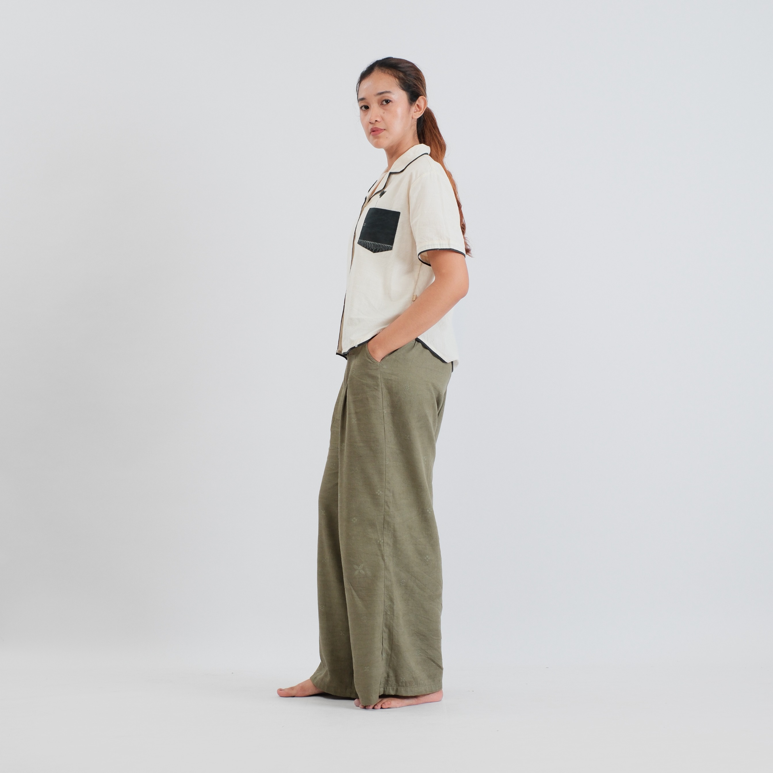 SAKAASTA | KEMEJA CROP