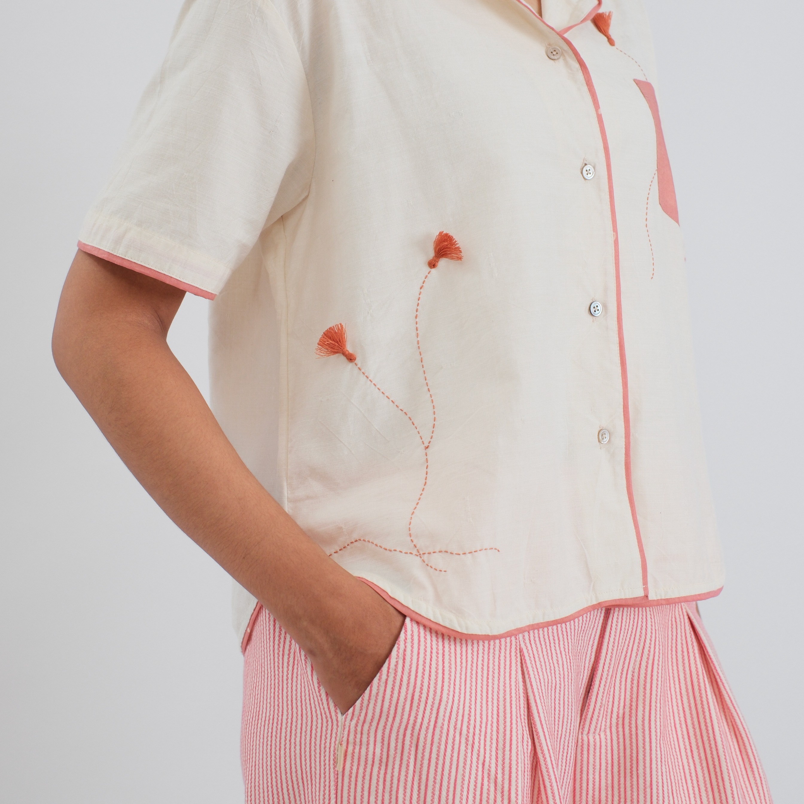 SAKAASTA | KEMEJA CROP
