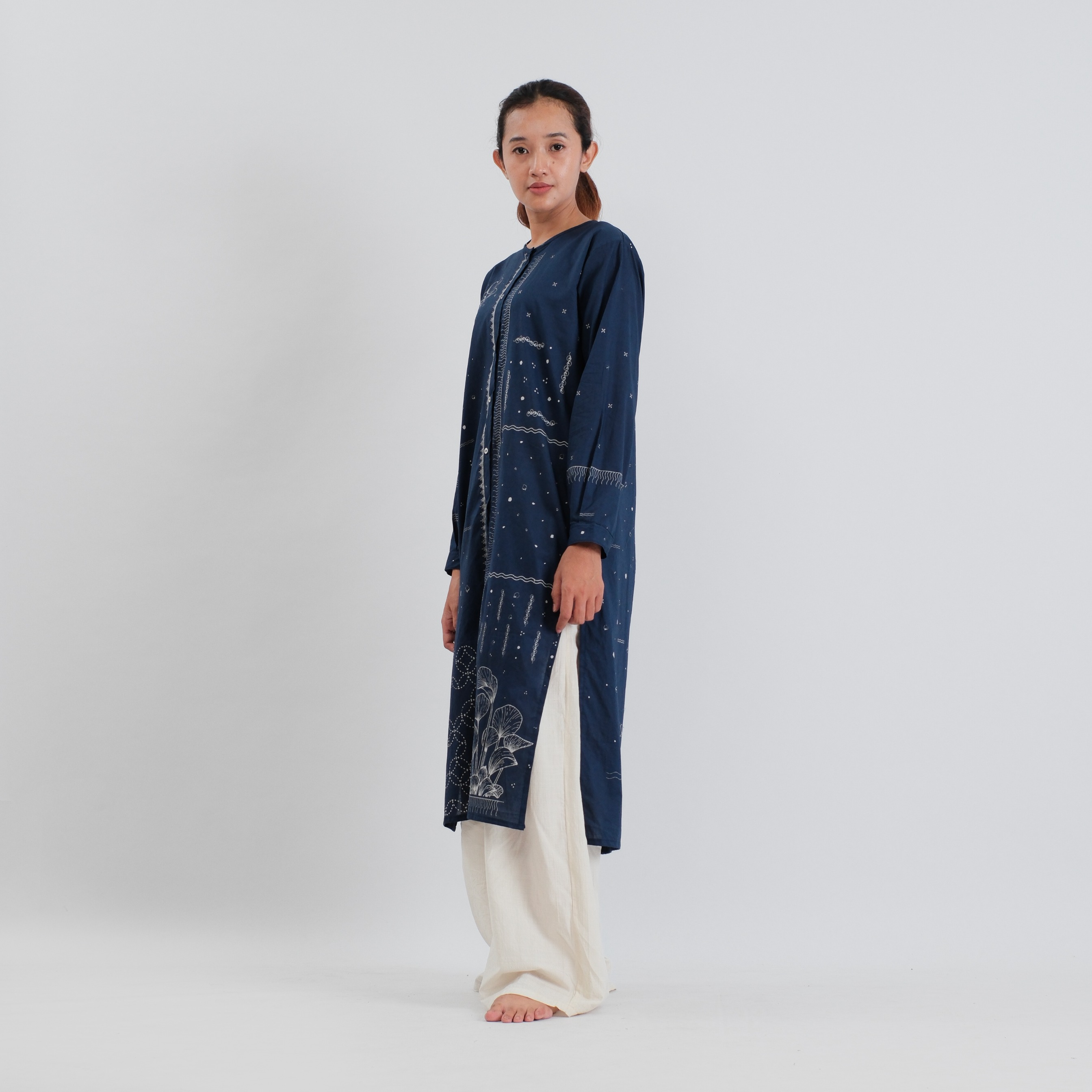 SAKAASTA | TUNIK ENCENG GONDOG INDIGO TUA