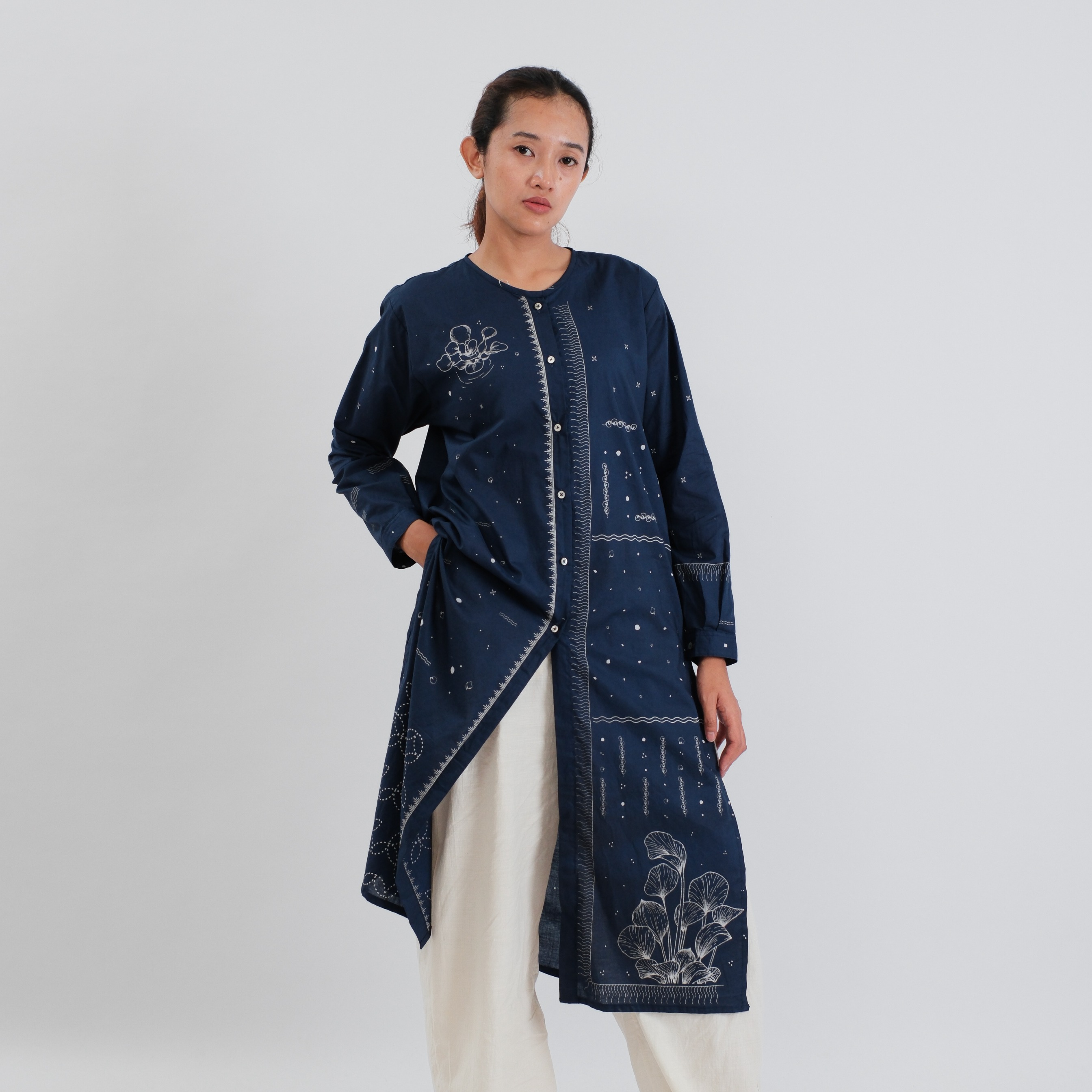 SAKAASTA | TUNIK ENCENG GONDOG INDIGO TUA
