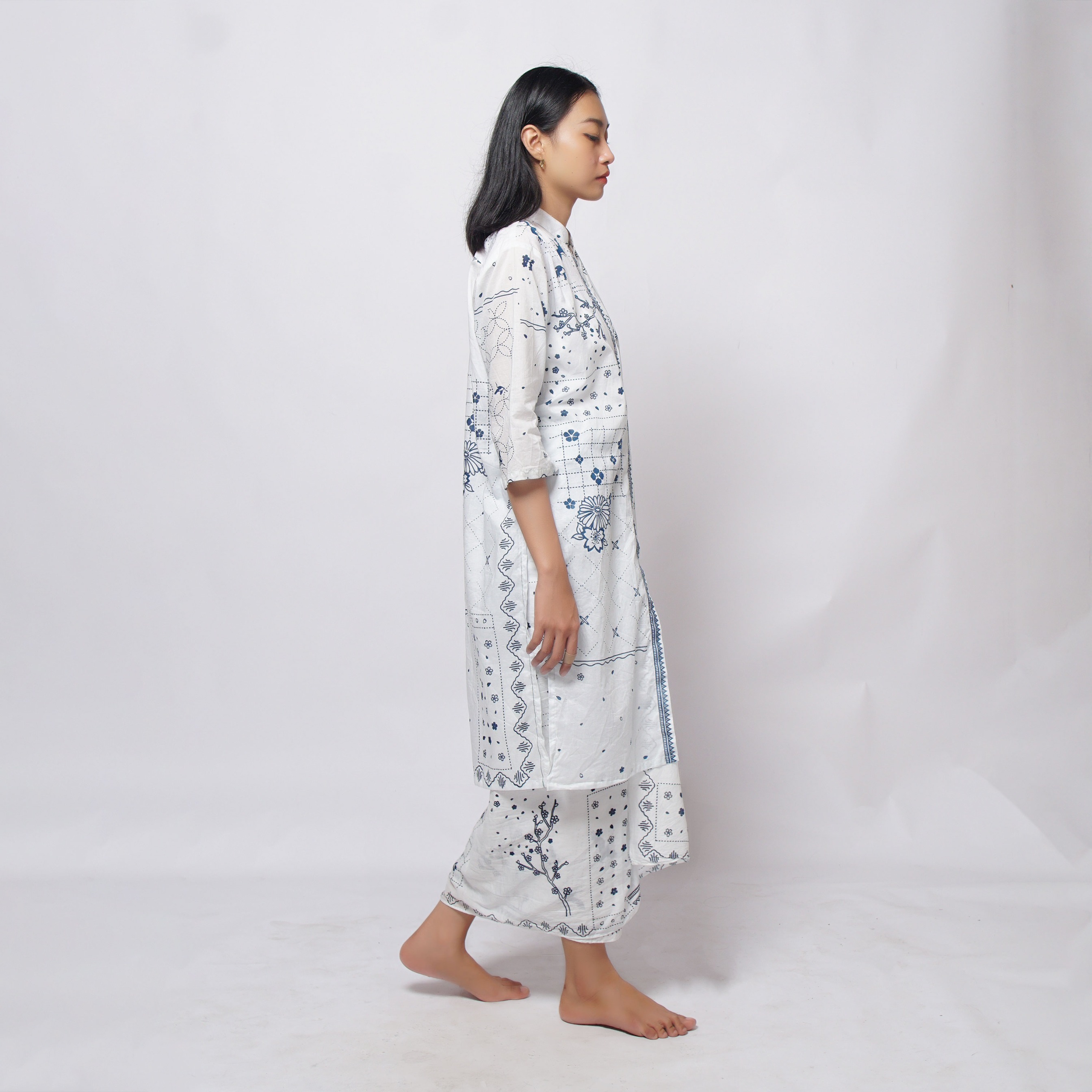 Crane Sakura Putih Tunic | Saka Asta