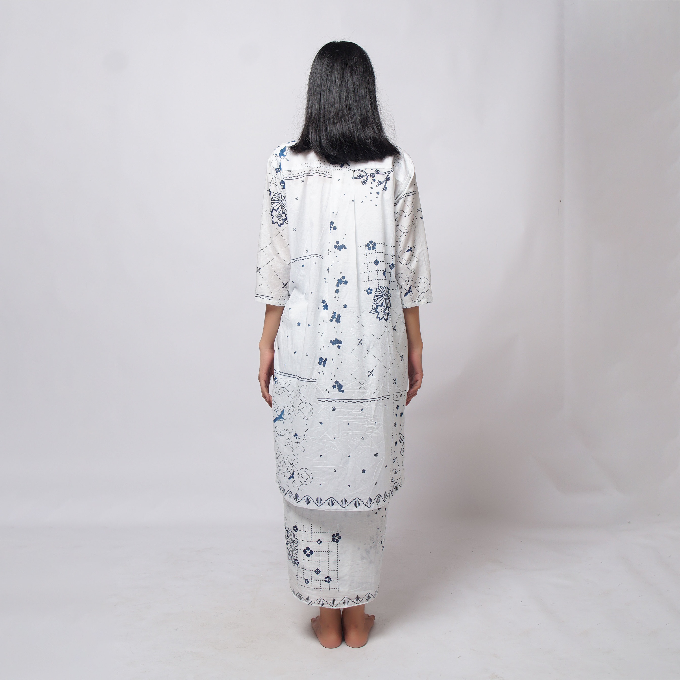 Crane Sakura Putih Tunic | Saka Asta