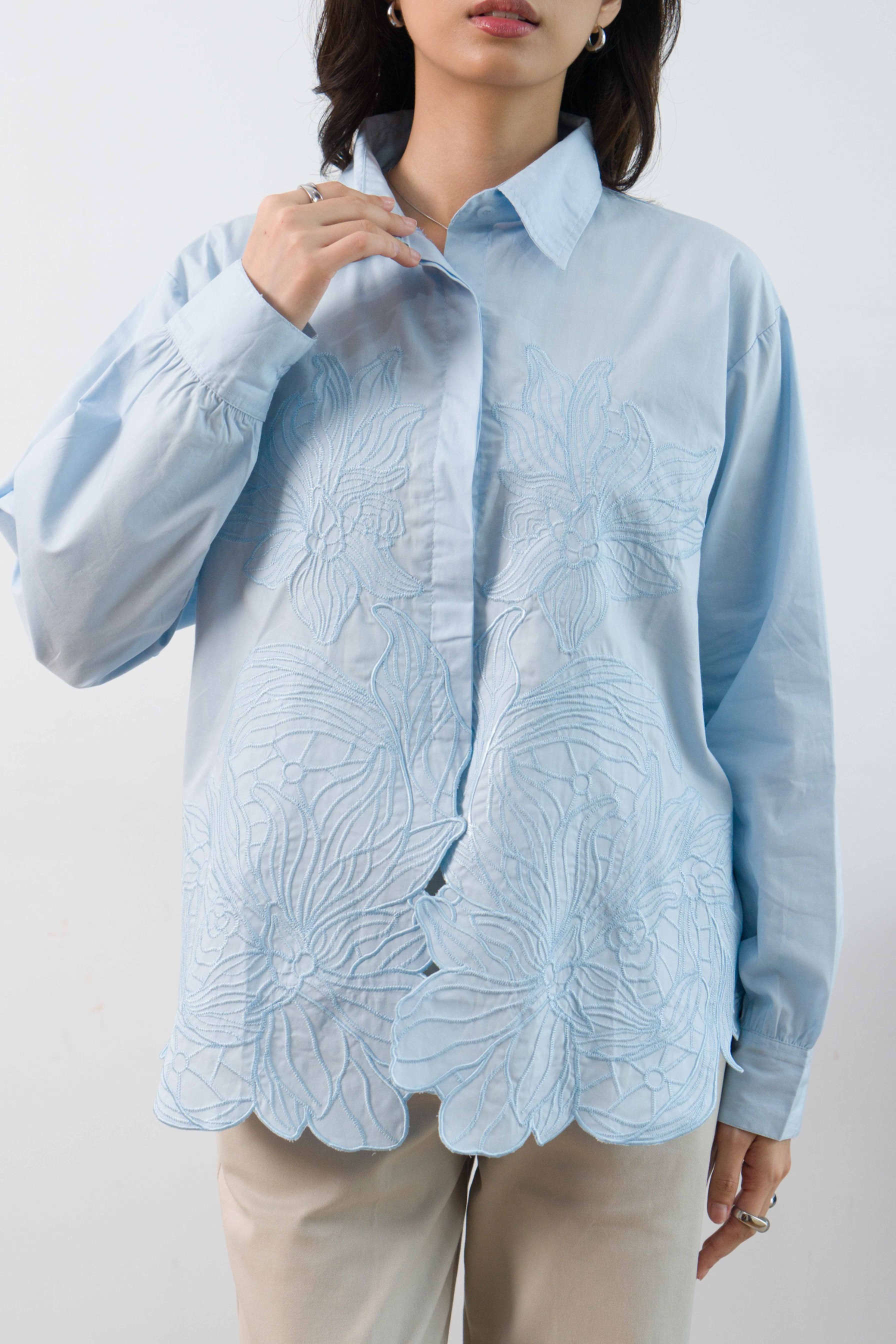 Kayna embroidery shirt