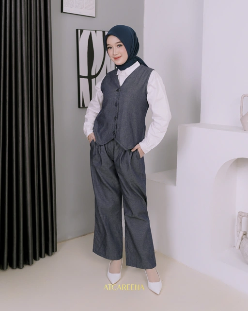 Image of Emma oneset vest pant