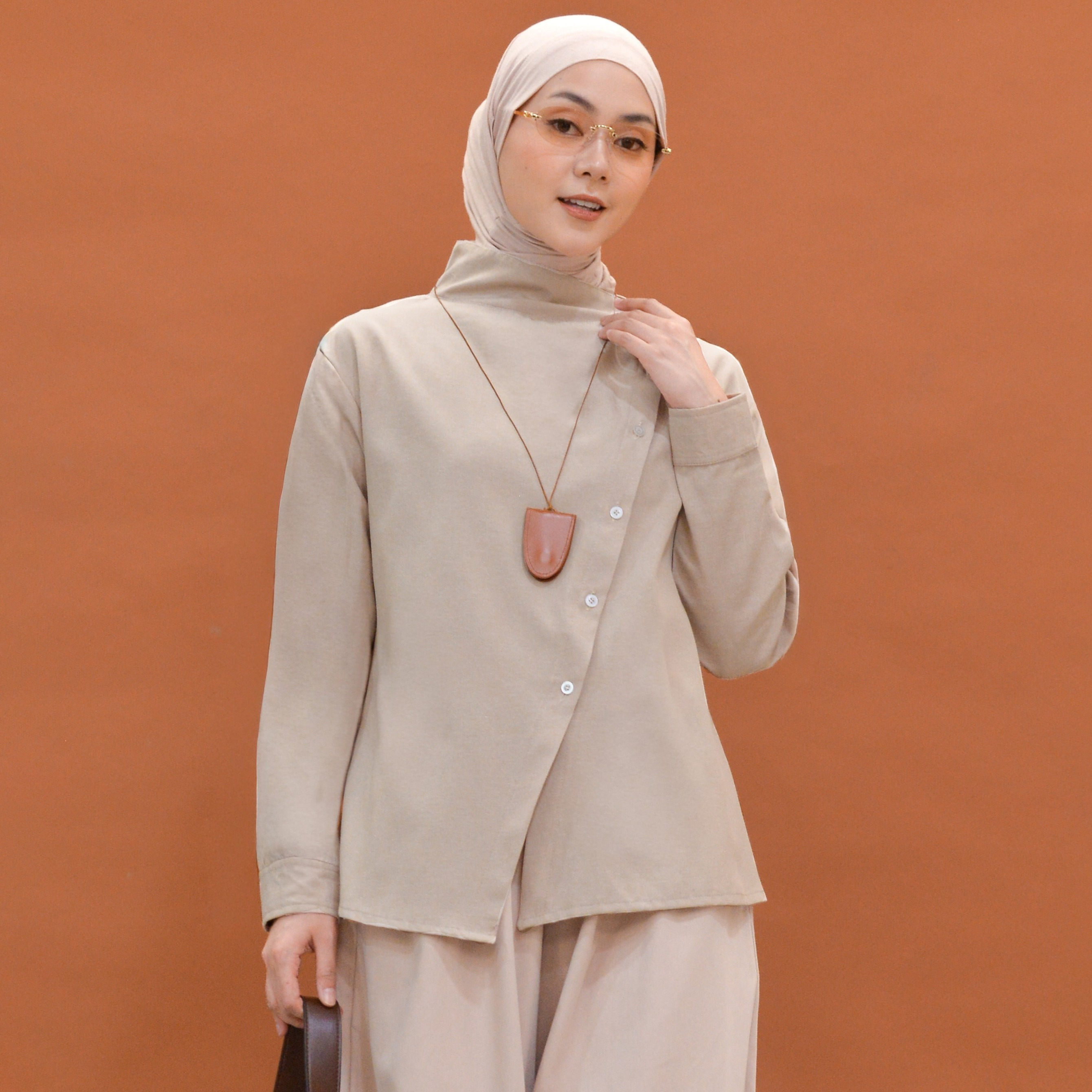 Amara Top Sand