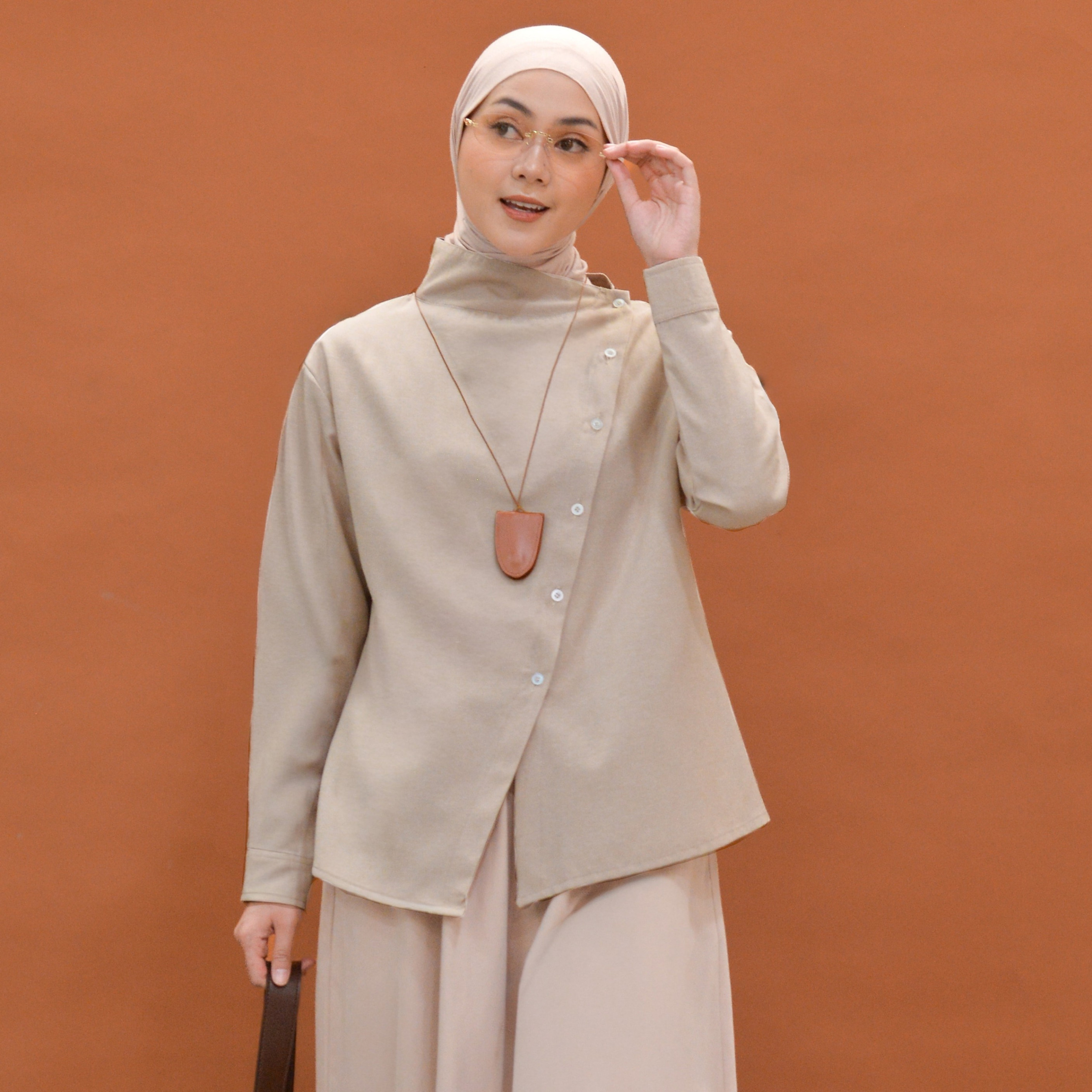 Amara Top Sand