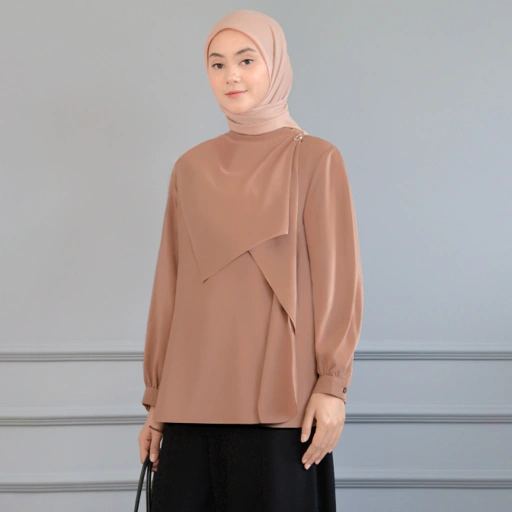 Image of Arri Blouse Maple