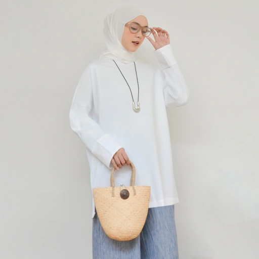Image of Cia Loose Top White