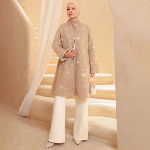 Image of Haru Long Outer Goldie