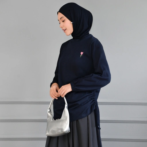 Image of Lumi Top Navy