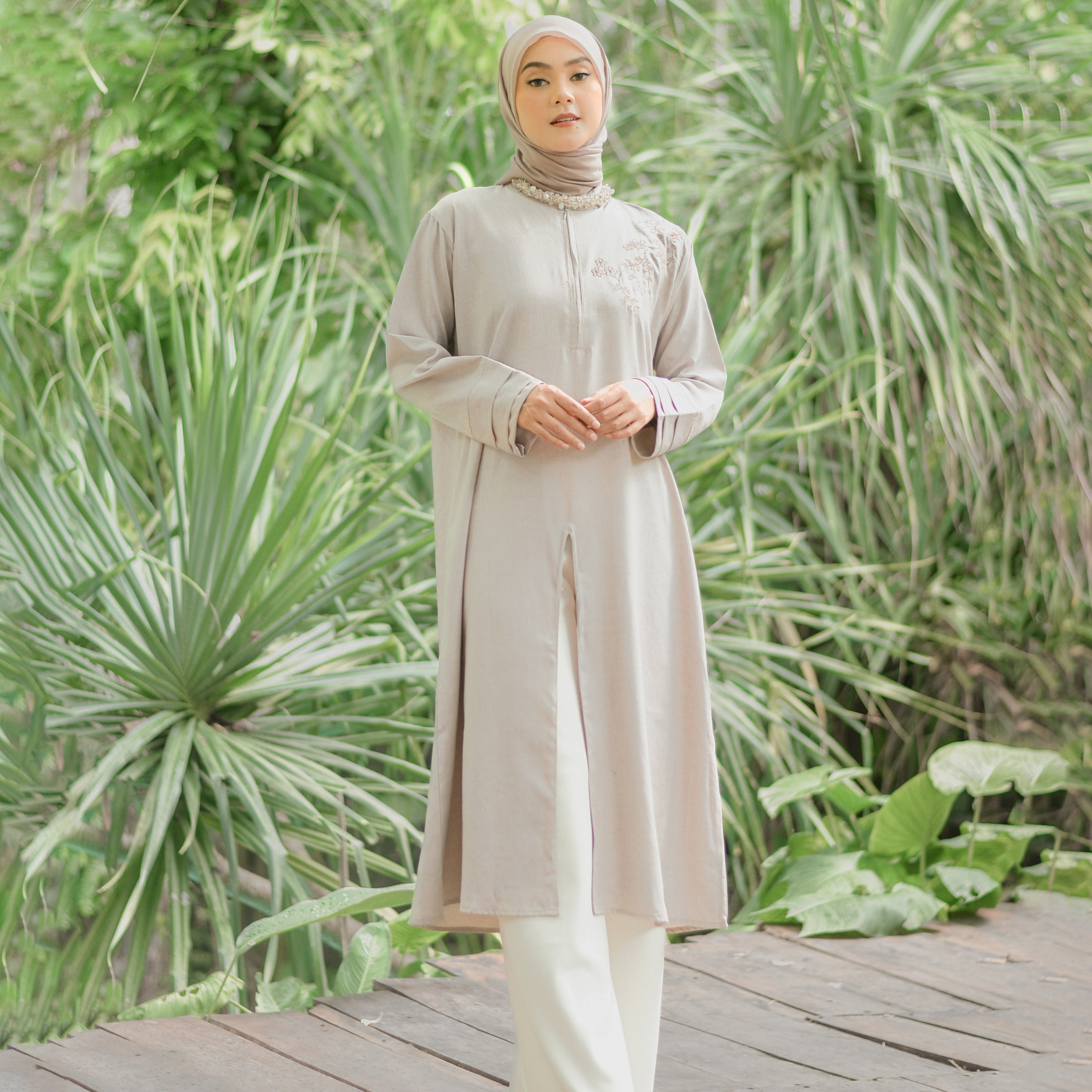 Madina Slit Tunik Frappe