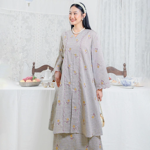 Image of Neira Set Calmy