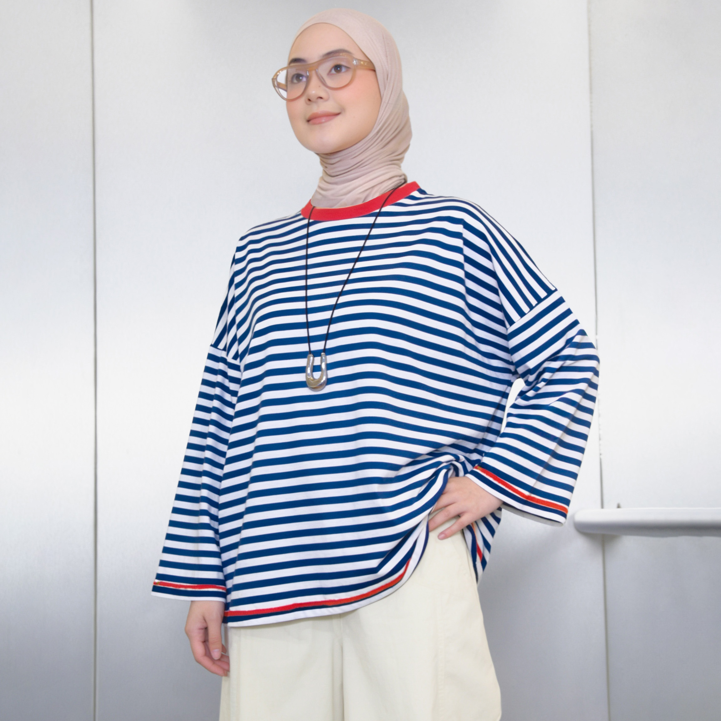 Neona Tshirt RedNavy