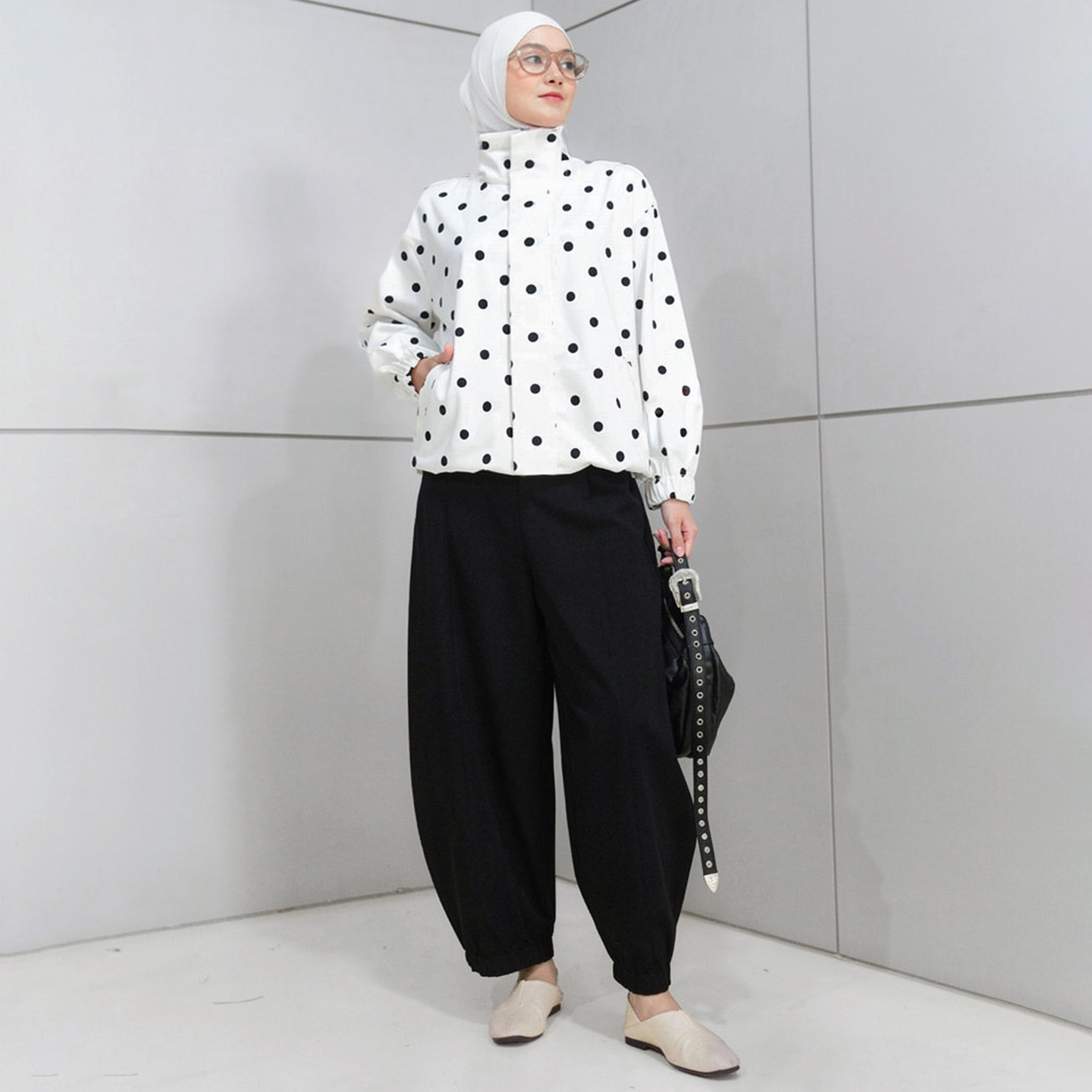 Polka Outer WhitePolka