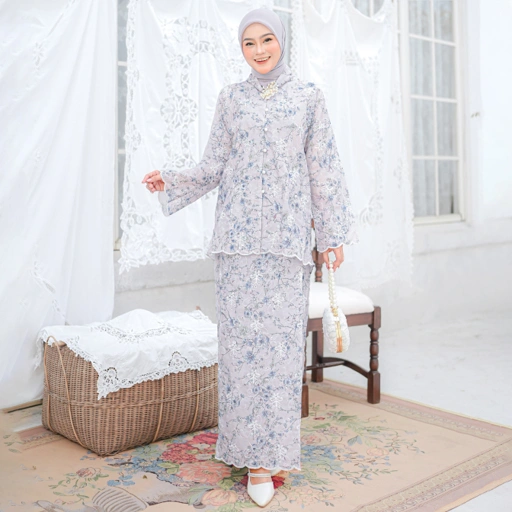 Image of Qiana Set Floral Taupe