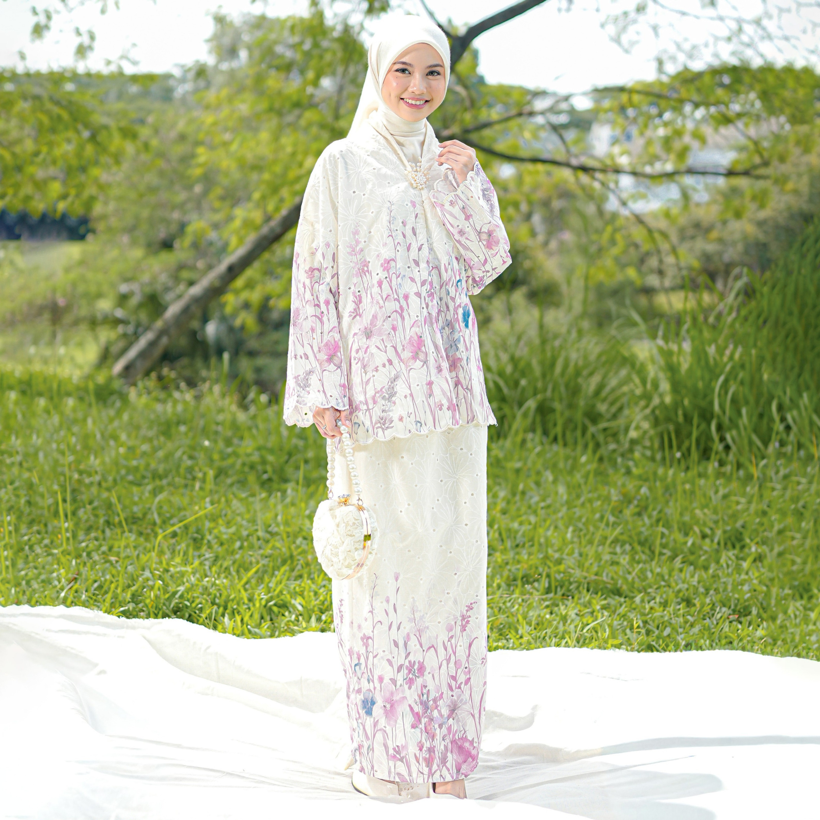 Qiana Set Watercolor Berry
