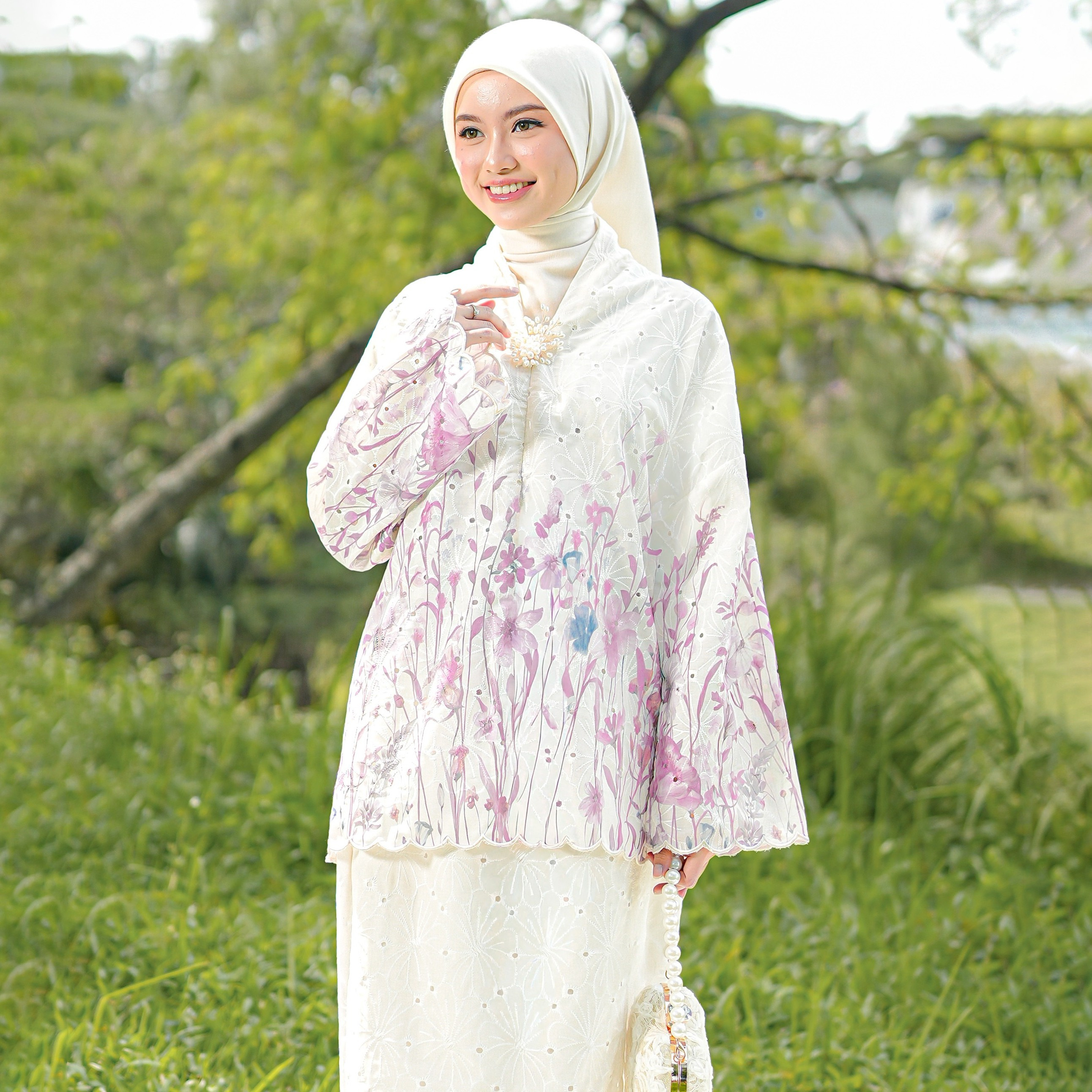 Qiana Set Watercolor Berry
