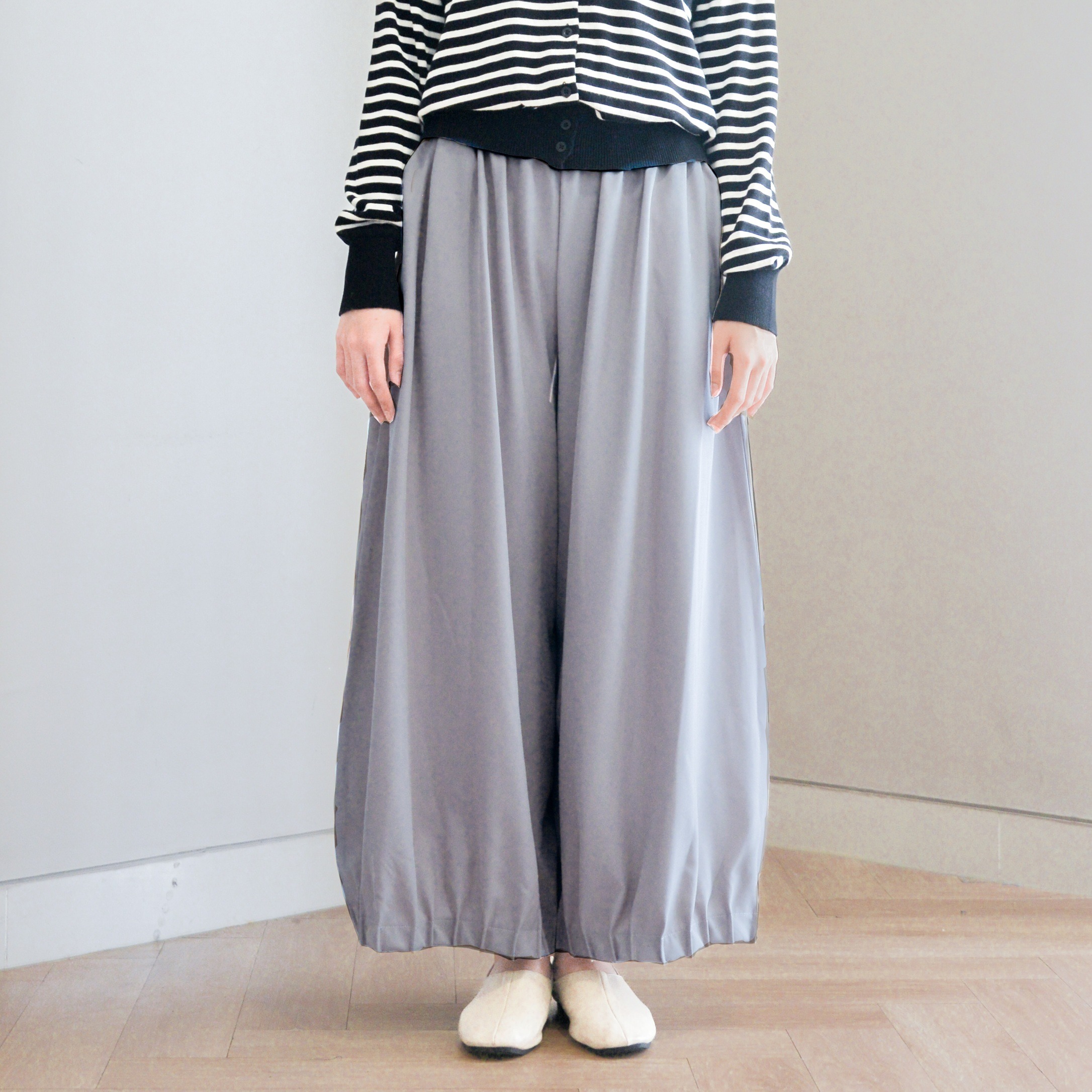 Wavy Pants Gray
