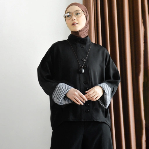 Image of Zoe Outer Shadow