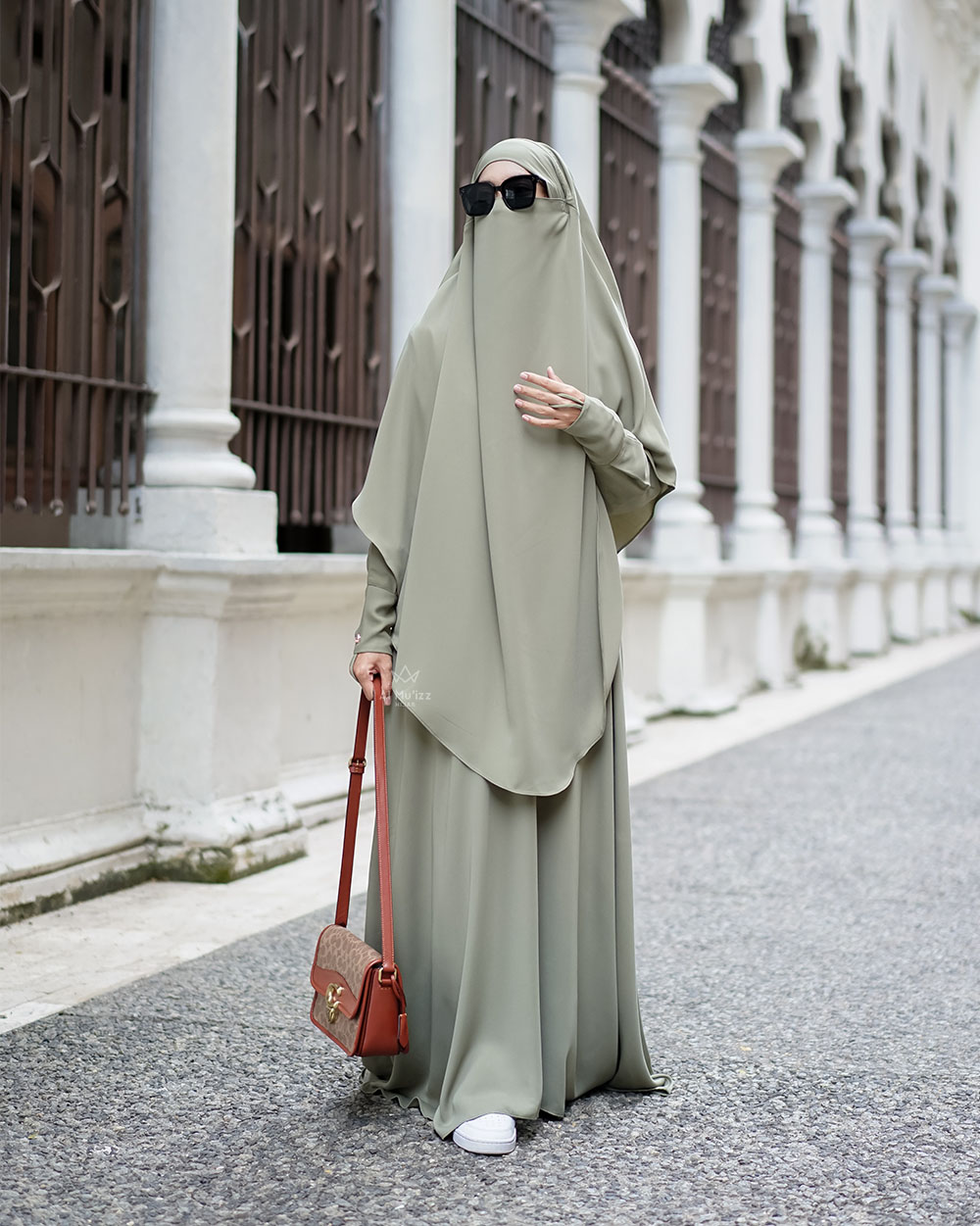 Hijab Almuizz - Beyza Abaya Dress Gamis Kaftan Batwing Polos Syari Outfit Umroh Haji (ABAYA ONLY)