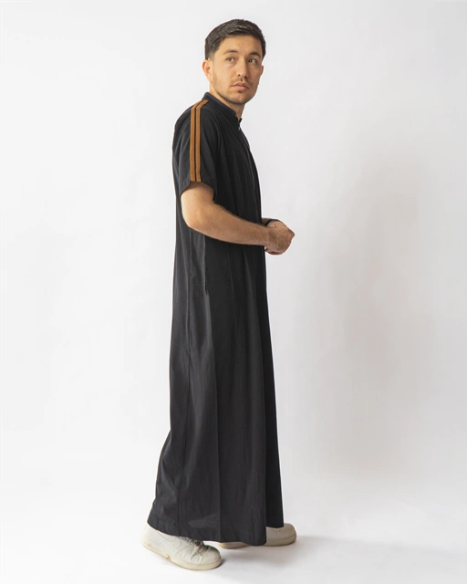 Image of Makhtab Thawb Iffat List Brown