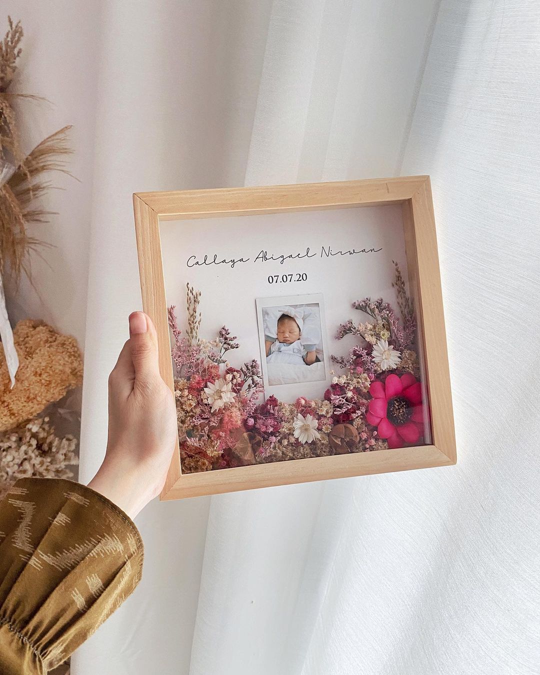 Fully Bloom Frame