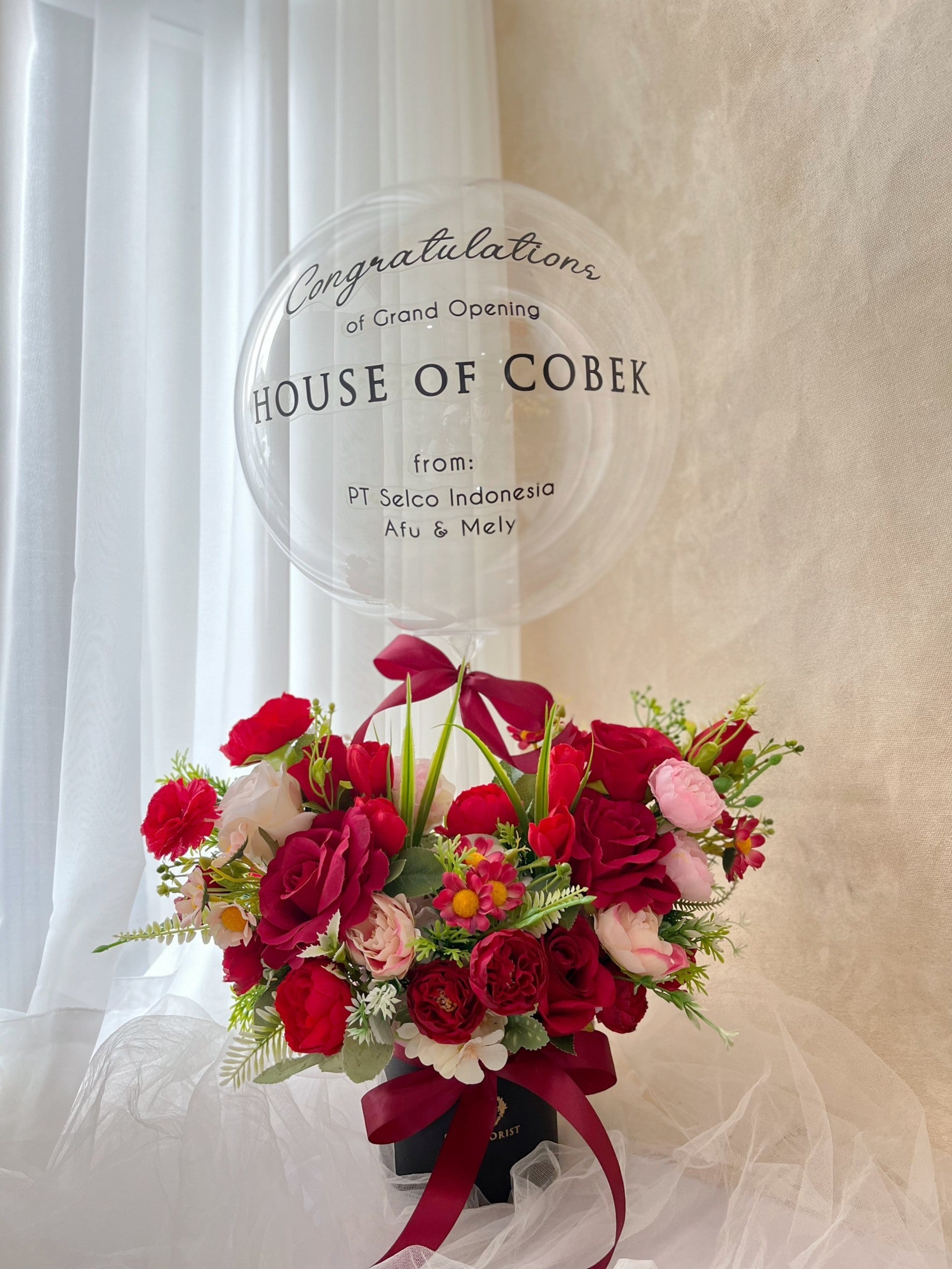 Nadhira Artificial Flowers in Tube with Balloon