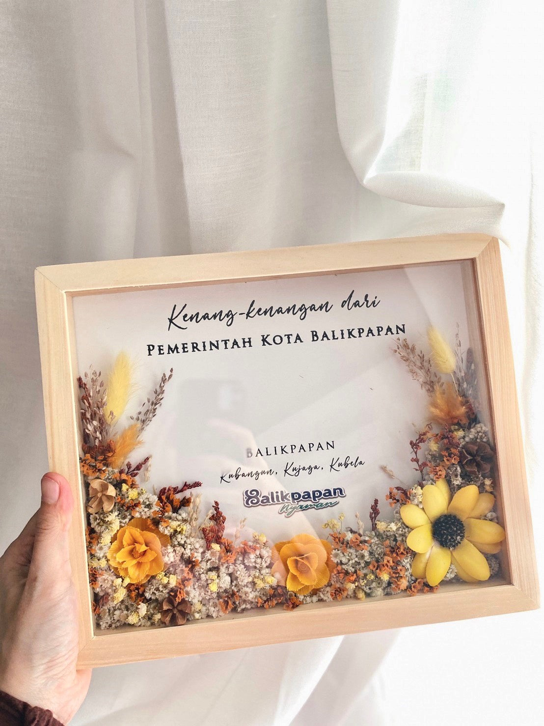 Fully Bloom Frame