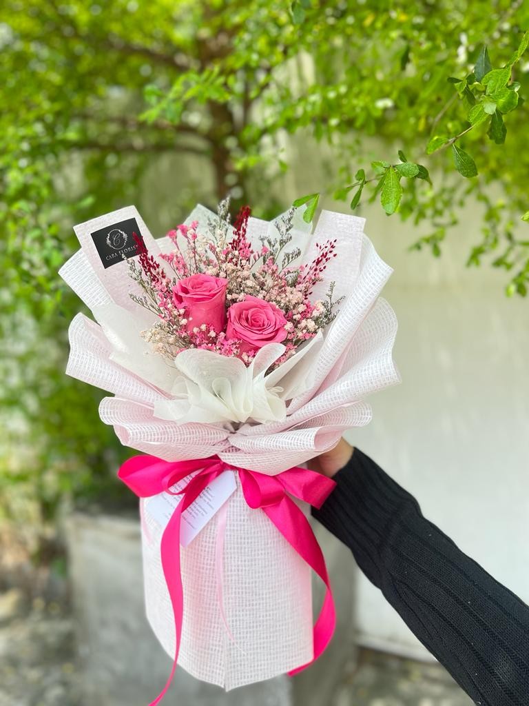 Donna Preserved Rose Bouquet 